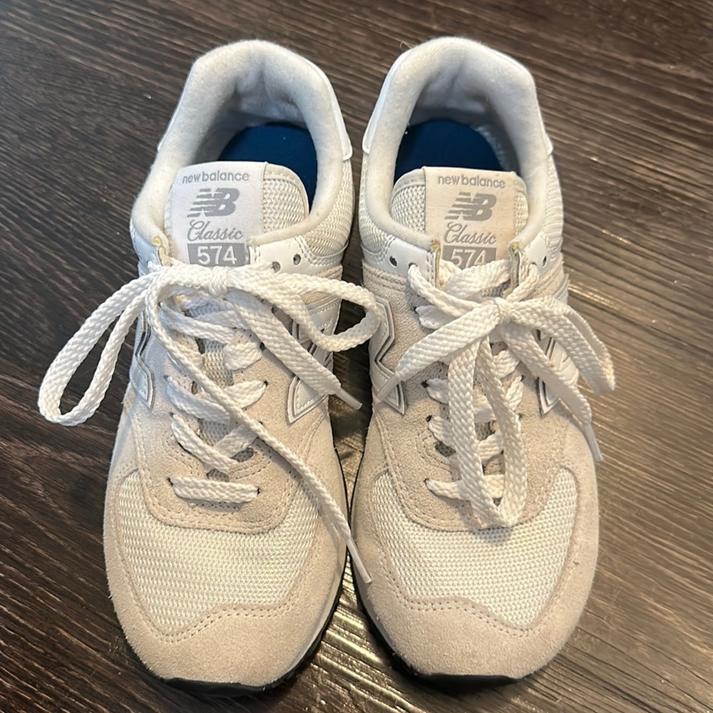 New balance 574 women’s sneakers size 6